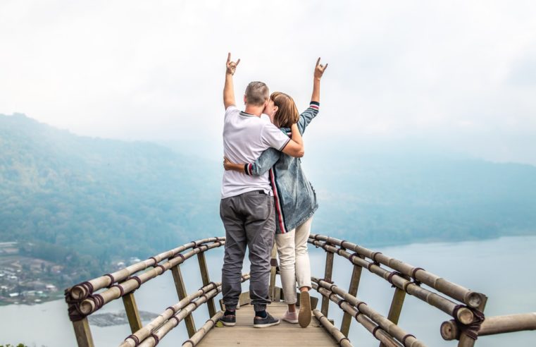 16 Fun Date and Travel Ideas for People in Their 40s
